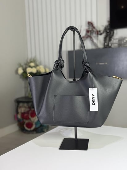 توت دكني ميديم باولا باللون الاسود PAULA MD TOTE black DKNY