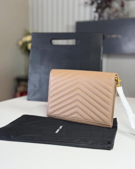 باوتش سان لورين بجلد فخم وتفاصيل ذهبيه CASSANDRE MATELASSÉ FLAP POUCH IN GRAIN DE POUDRE LEATHER- بيج غامق