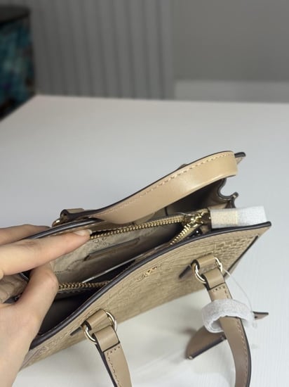 مايكل كورس شينتال اكس سمول كروس بودي Chantal Extra-Small Crocodile Embossed