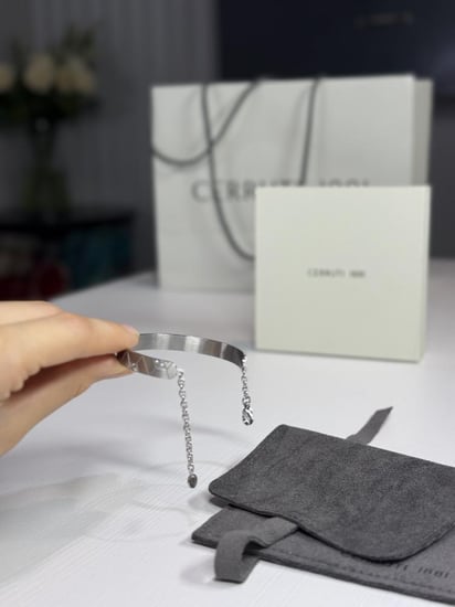 شيروتي اسوار مفتوح بانجل فضي مرصع بالكريستال اللامع  silver with stones  cerruti bangel open