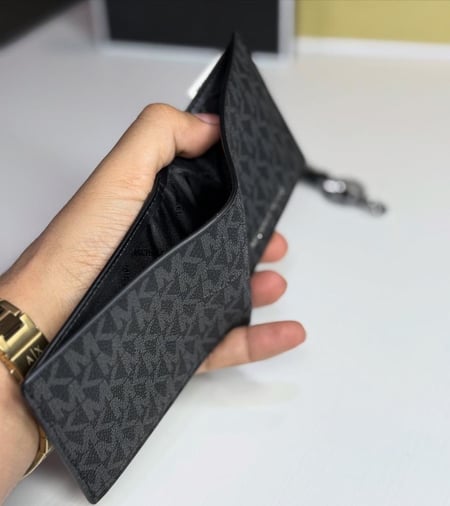 مايكل كورس بلاك سجنتشر هدية رجالية