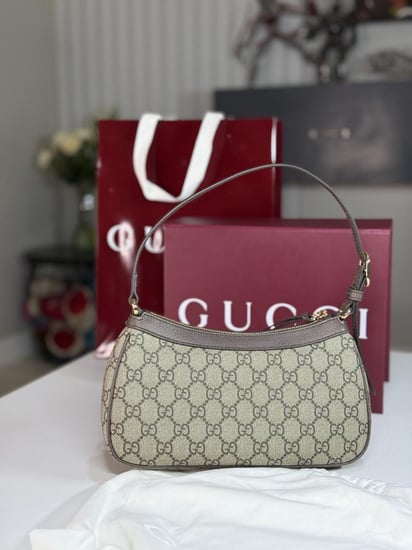 جوتشي شنطة كتف غوتشي حقيبة كتف أوفيديا GUCCI Ophidia Small Shoulder Bag in GG Supreme Canvas