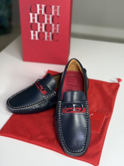 لوفر كارولينا هريرا Carolina Herrera Loafers Initials Insignia Leather من الجلد الطري ببطانه- كحلي