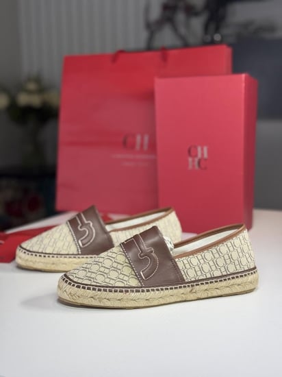 كارولينا اسبادريل بيج سجنشر مزين بالجلد espadrilles Caroline Herrera nude signature limited