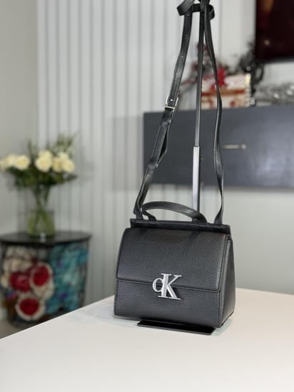 كالفن كلاين فلاب سكوير كروسبودي Calvin Klein Archive Small Square Flap