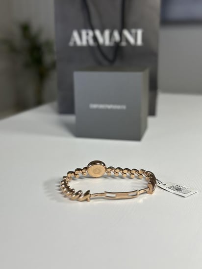 ساعة ارماني تويستد وايت فيس- روز/ ابيض صدفي