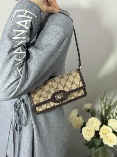 جوتشي سجنتشر براون Gucci Luce Mini GG shoulder bag