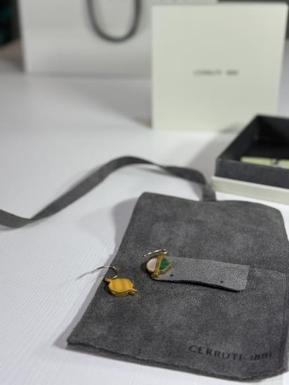 حلق شروتي ذهبي واخضر لوقو Cerruti 1881 earring gold with lucky green CIJLE2106601