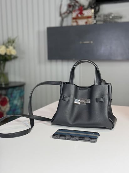 شنطة دكني سمول براير باللون الاسود  DKNY Bryar Small Crossbody Satchel