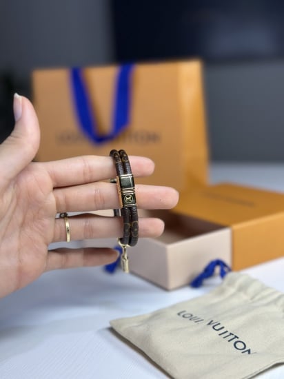 اسوار M8109E لويس فيتون keep it twice  سجنشر مونوقرام