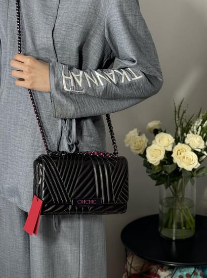 كارولينا شنطة كتف بيمبا فوشي بخطوط ملونه bimba s - اسود/ فوشي/ رمادي