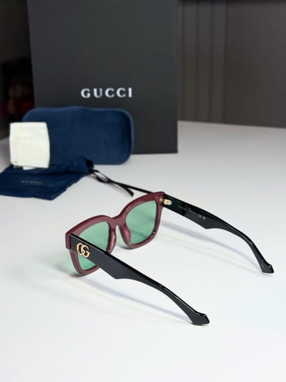 نظارة جوتشي كلاسيك لكجري سكوير نمطين- اسود/عودي