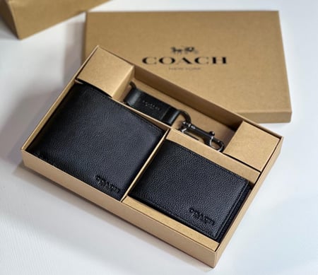 طقم كوتش محفظة مع ميدالية