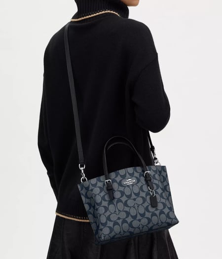 كوتش مولي نيفي سجنتشر