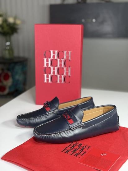 لوفر كارولينا هريرا Carolina Herrera Loafers Initials Insignia Leather من الجلد الطري ببطانه- كحلي