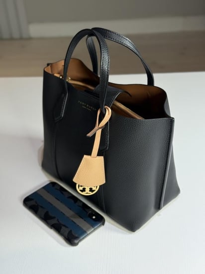 شنطة توت توري برتش perry small tote - اسود/ ذهبي