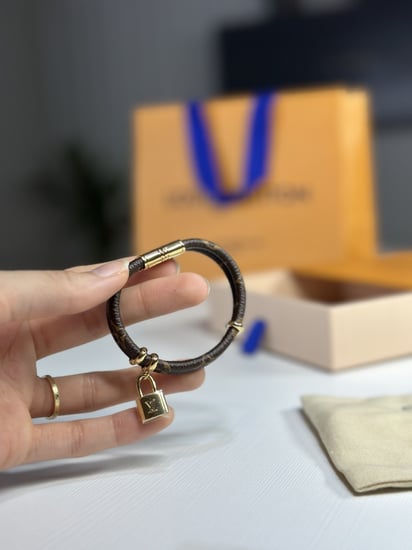 اسوار M8109E لويس فيتون keep it twice  سجنشر مونوقرام