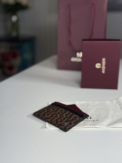 اجنر كارد هولدر ايكون كيس بني ICON COVER CARD CASE