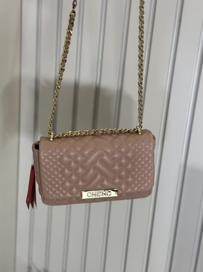 كارولينا شنطة كتف بيمبا بلون نود وطبعة انيقهquilted bimba ch - نود/ ذهبي