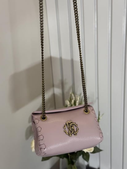 ربرتو كفالي شولدر سنيك بلون وردي roberto cavalli pink snake shoulder bag