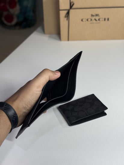 كوتش سجنتشر فحمي محفظة رجالية من قطعتين