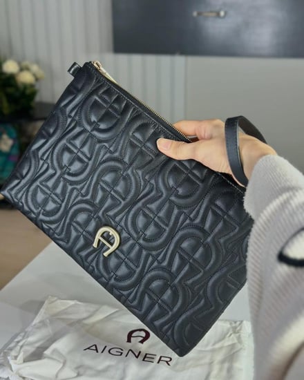 باوتش اقنر DIADORA POUCH مقاس ميديم ديادورا سجنشر برنت- اسود