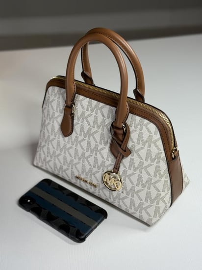 مايكل كورس فانيلا دوم micheal kors kiri dome vanilla signature