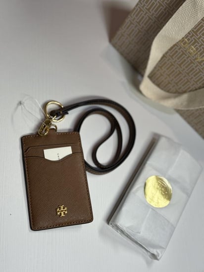 توري برتش اميرسون لانيارد كارد هولدر