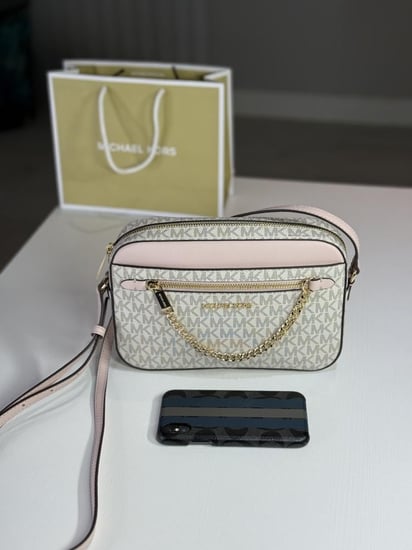 شنطة مايكل كورس كروس بودي جت ست فانيلا سجنشر Michael Kors Jet Set EW Zip Chain Xbody