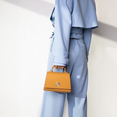 اقنر  شنطة ليلو سمول هاند باج leeloo S - باترول/ نحاسي