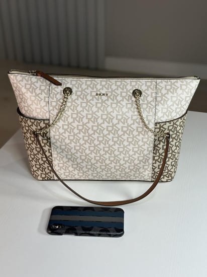 توت دكني كلر بلوك GIGI TOTE سجنشر- ابيض سجنشر/بيج سجنشر