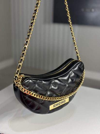 كارولينا هاف مون شولدر سجنر كويلت- اسود/ ذهبي