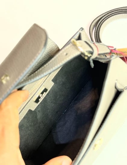 اجنر ديليا رمادي  بستراب مسكة او كروس