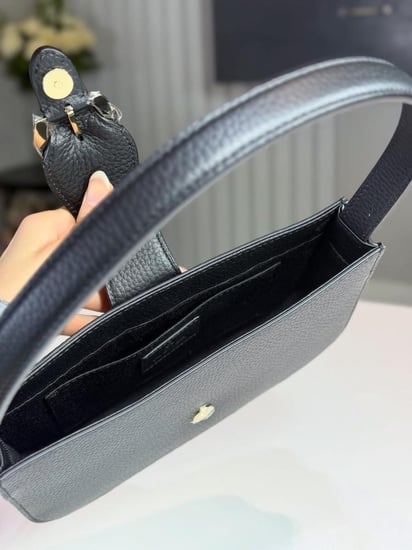 اقنر ghada pochette s شنطة غاده كتف- اسود/ دهبي