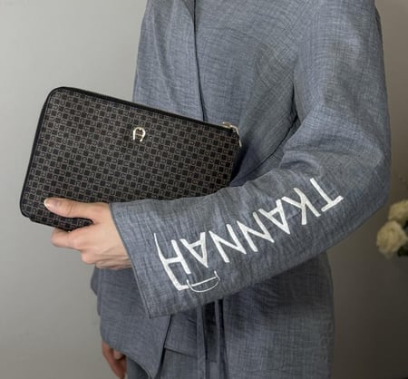 باوتش اجنر فاشن لون بني واسود Aigner fashion pouch signature leather