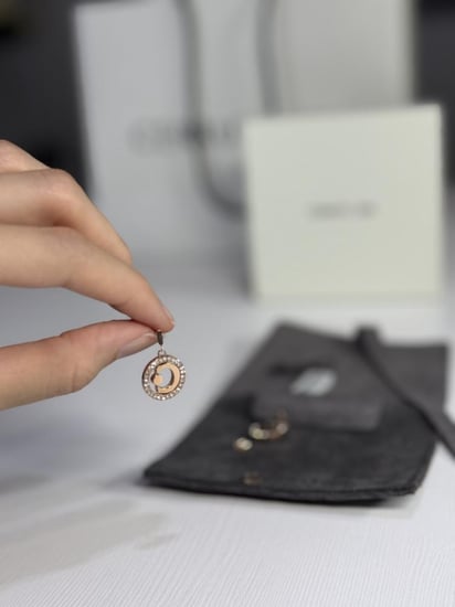 حلق شيروتي المتحرك باللون الروز قولد المرصع بالاحجار CERRUTI 1881 CIJLE0007302