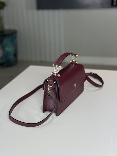 شنطة اجنر ديليا برجندي سمول ليميتد ادشن Aigner  DELIA SHOULDER BAG S