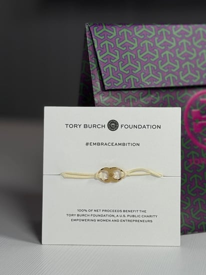 اساور توري برتش بالخيط- اللون من الخيارات