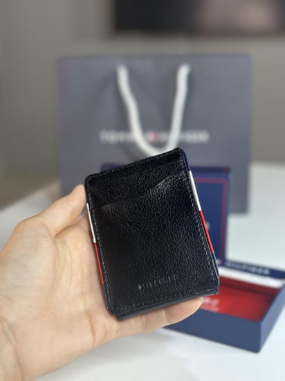 محفظة ID تومي حامل بطايق بتصميم علم انيق- اسود