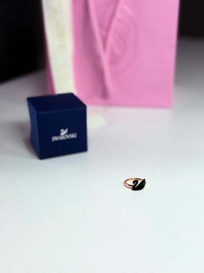 خاتم بلاك سوان