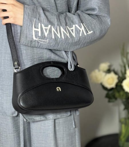 اجنر  شنطة باربرا لميتد سمول  BARBARA MINI BAG S- اللون بالخيارات