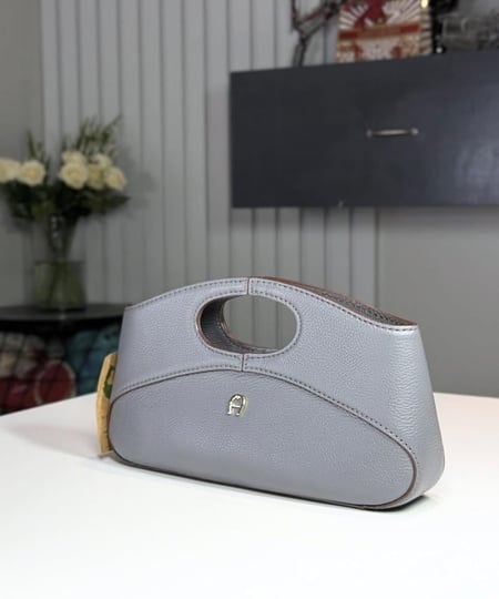 اجنر  شنطة باربرا لميتد سمول  BARBARA MINI BAG S- اللون بالخيارات