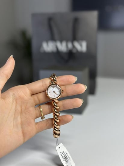 ساعة ارماني تويستد وايت فيس- روز/ ابيض صدفي