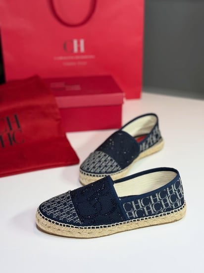 كارولينا هيريرا سجنتشر كحلي  كريستلCH  اسبادريل