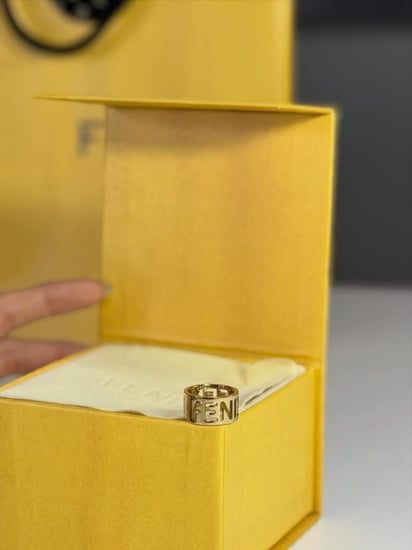 دبلة فندي سجنشر لوقو برنت - ذهبي