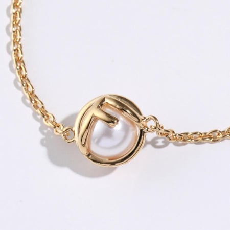 سوار اف فندي باللولو ذهبي Pulsera F is Fendi