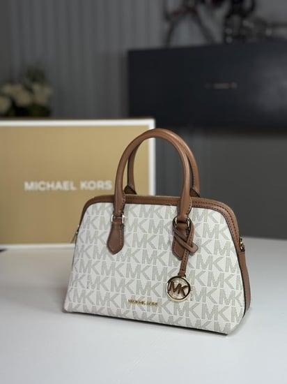 مايكل كورس فانيلا دوم micheal kors kiri dome vanilla signature