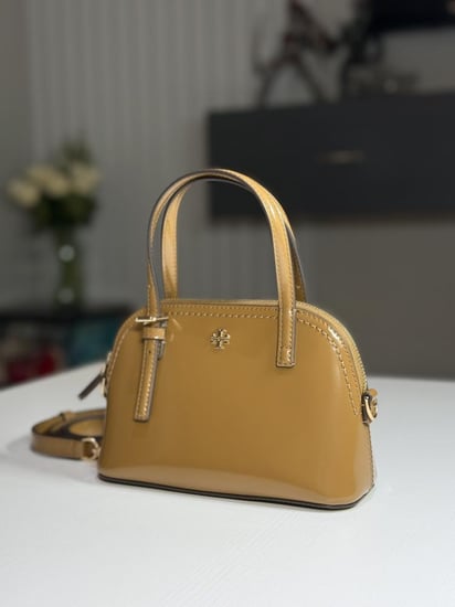 توري برتش اميرسون خشب الكناري tory burch Emerson dome in light brown