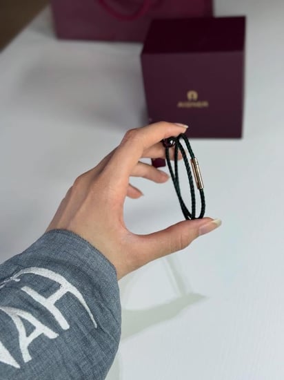 اسوار اجنر رجالي مجدل نحيف لفتين بلون اخضر واسود Aigner Men Bracelet 18cm green and black