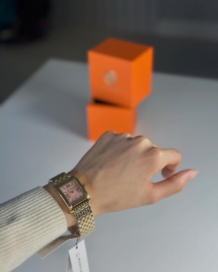 توري برتش ساعه النور روز فيس ELEANOR WATCH - ذهبي